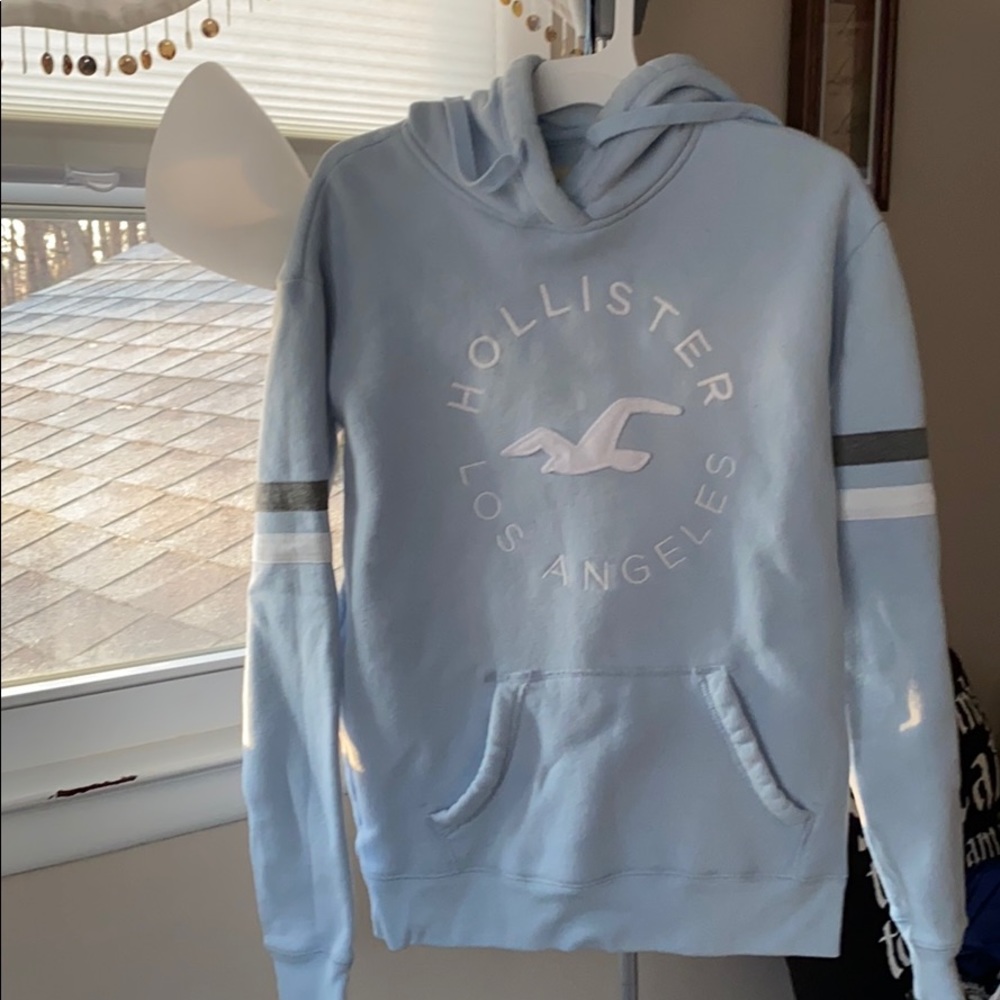 Light Blue Hollister Hoodie 🤍